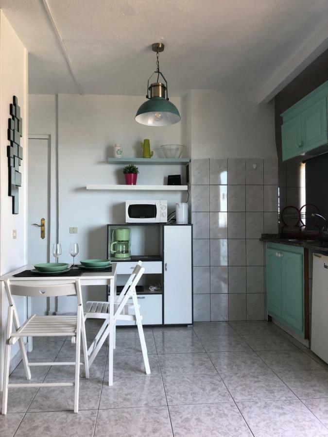 Ferienwohnung Magnificent Studio With A Terrace Overlooking The Sea! Puerto de la Cruz  Exterior foto